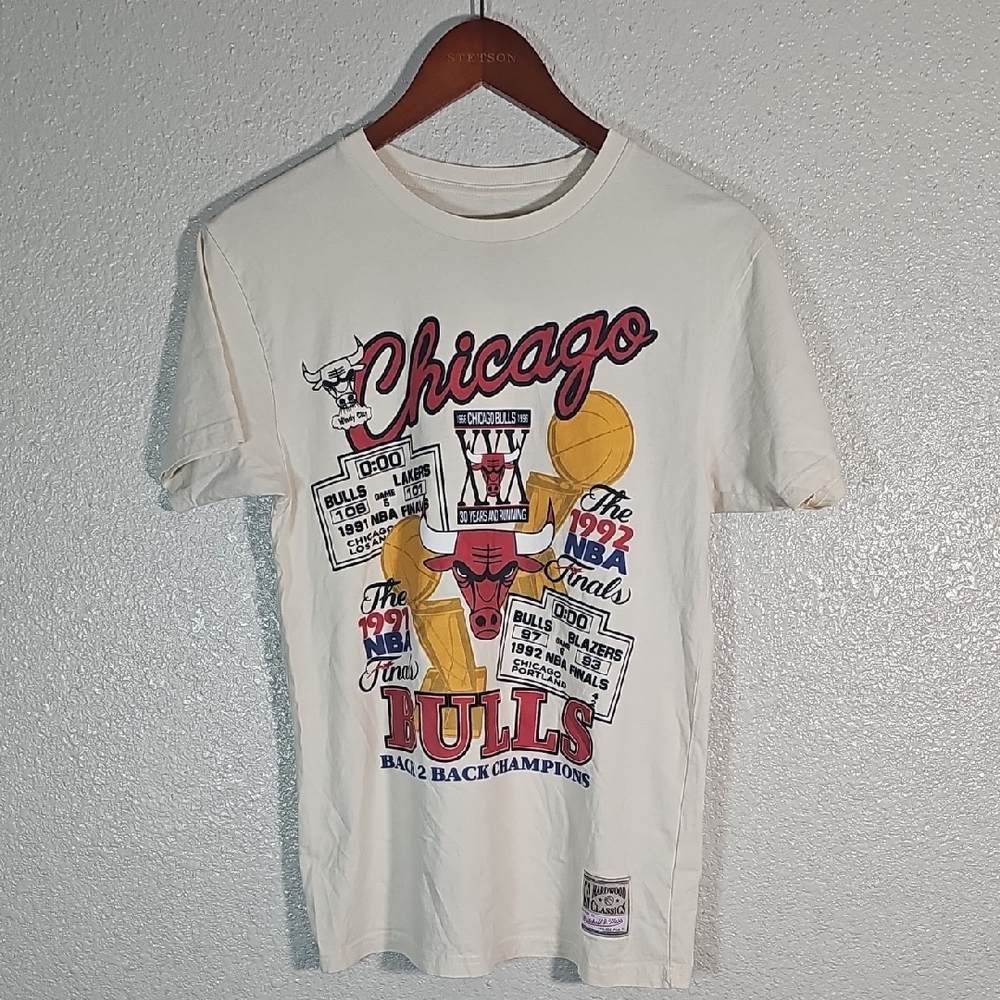Mitchell & Ness Chicago Bulls NBA Finals Tee - Cream.